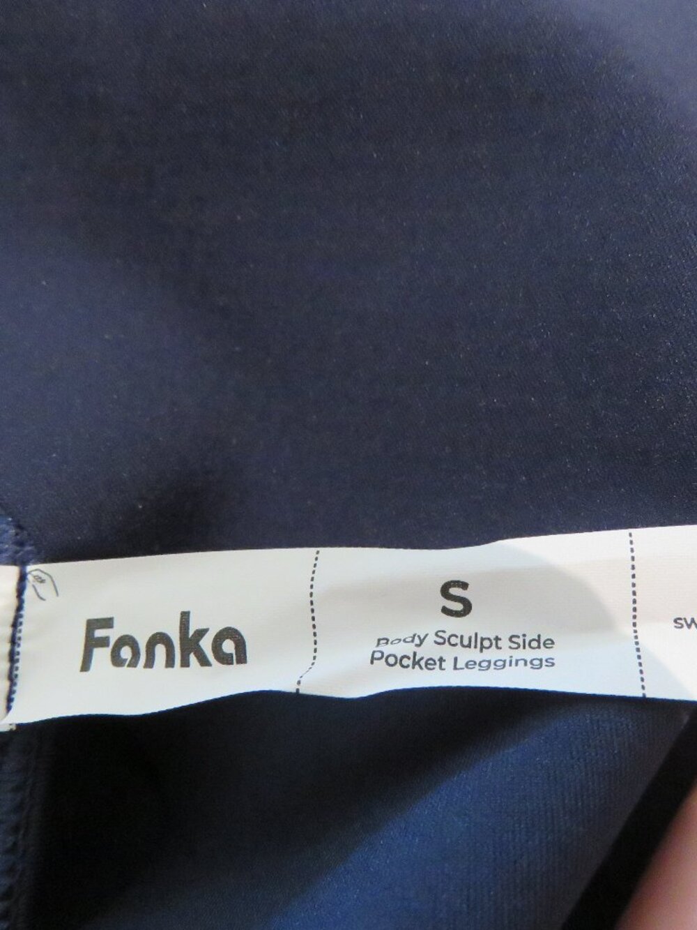 FANKA Body Sculpt Side Pocket Leggings Navy Small Athleisure Workout Gym Shaping - Picture 14 of 14